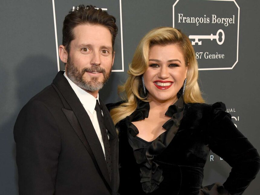 News: Kelly Clarkson Pauses Las Vegas Residency Amid Ex Brandon Blackstock’s Health Struggle
